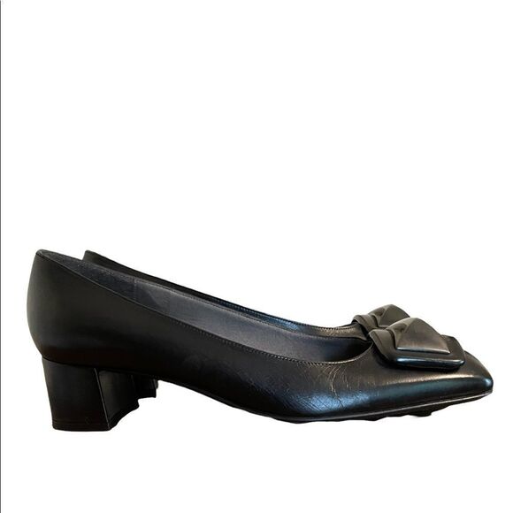 Stuart Weitzman Black Buckle Toe Pumps - 7.5 M - Picture 3 of 7